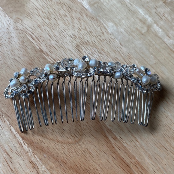 Bridal Hair Comb with Pearls